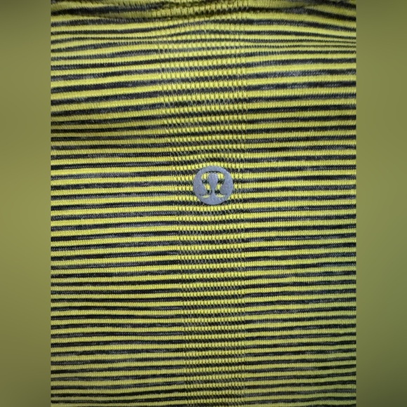 Lululemon Swiftly Tech Short Sleeve Shirt 2.0 We Are From Space Sonic Yellow - Picture 4 of 5